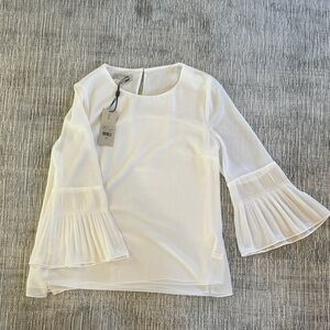 Hobbs London Elegant White Blouse with Flared Sleeves (6)